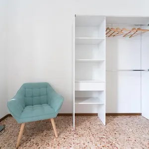 Apartament Spacious - 4 Bedrooms And 3 Bathrooms, Bergamo